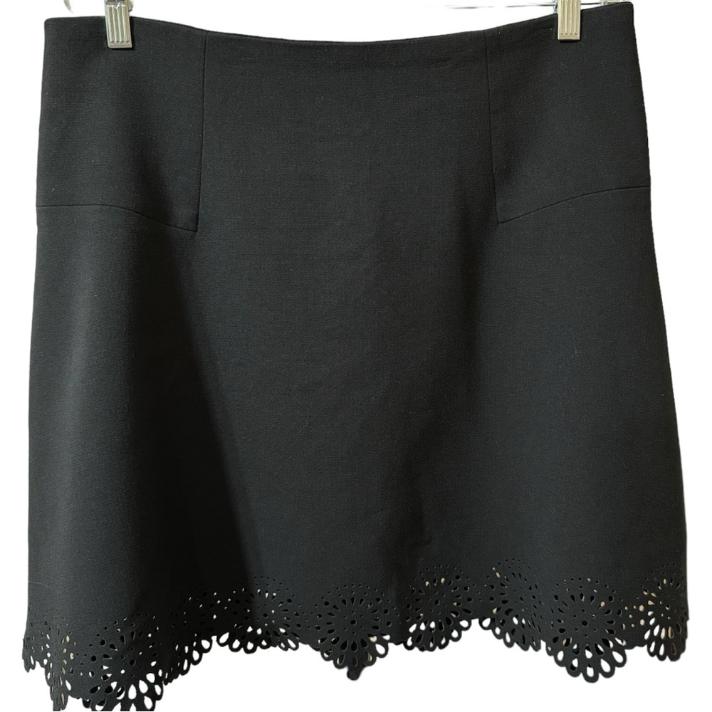 LOFT Ann Taylor A-Line Black Skirt Women's Size 12 Laser Cut Scalloped Hem Lined